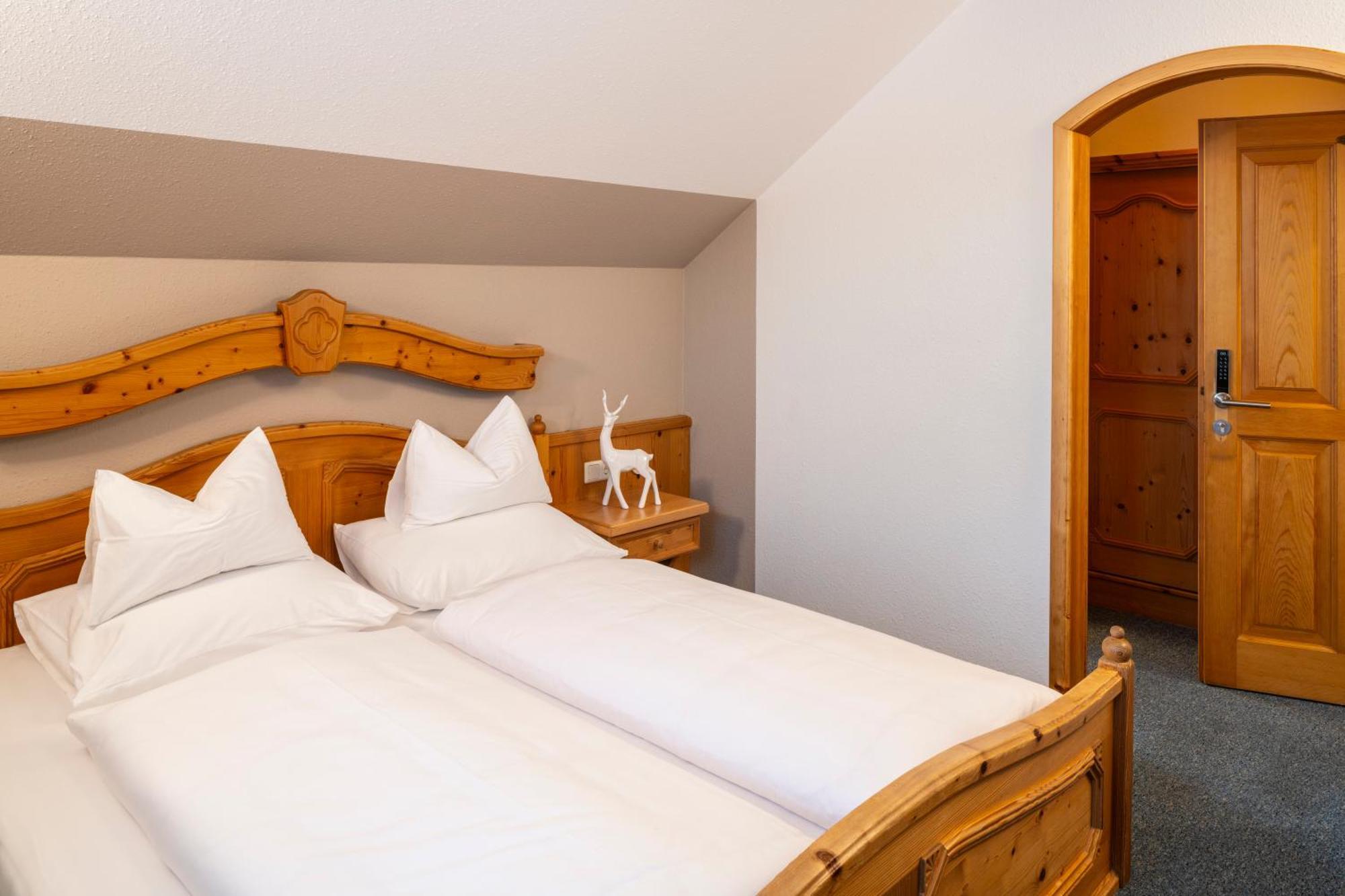 Wander- Und Wellnesshotel Kanzler Bad Mitterndorf Exterior foto